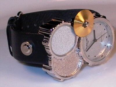 UN OROLOGIO . . . A BATTERIA