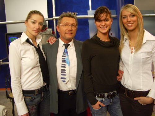 Con Martina, Giuli e Federica, concorrenti a Miss Melograno.